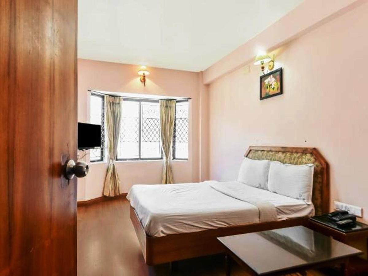 Hotel Blue Bird Udagamandalam Exterior foto