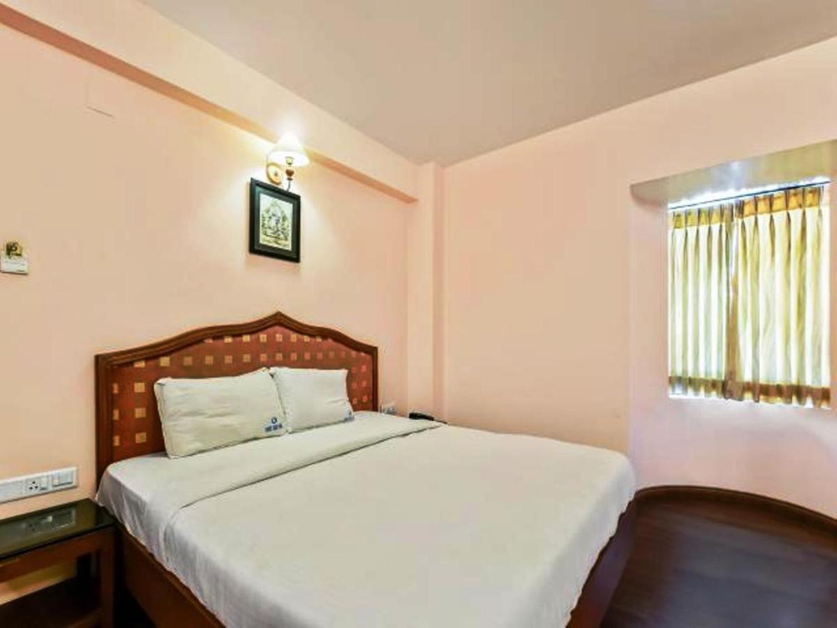 Hotel Blue Bird Udagamandalam Exterior foto