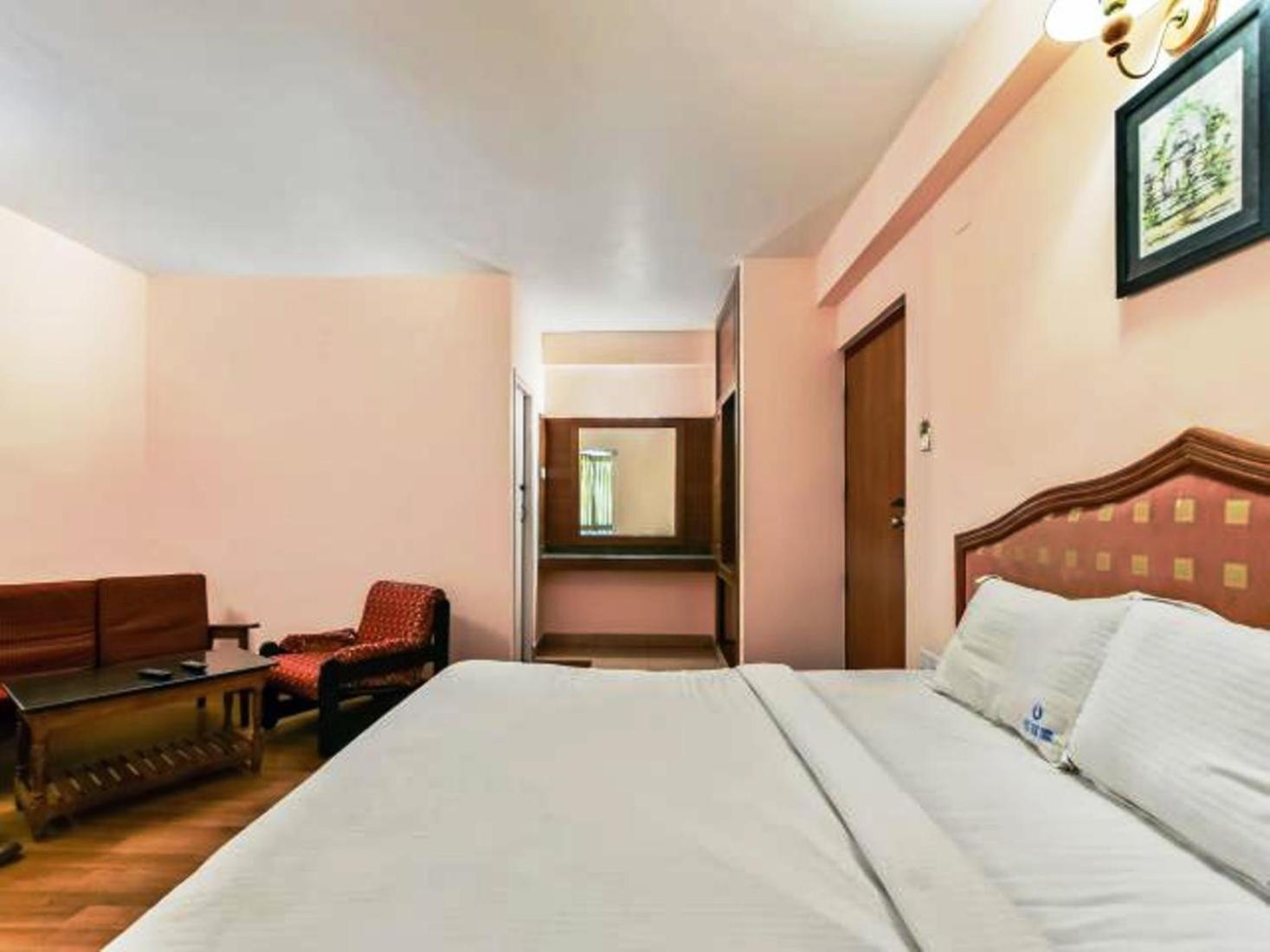 Hotel Blue Bird Udagamandalam Exterior foto