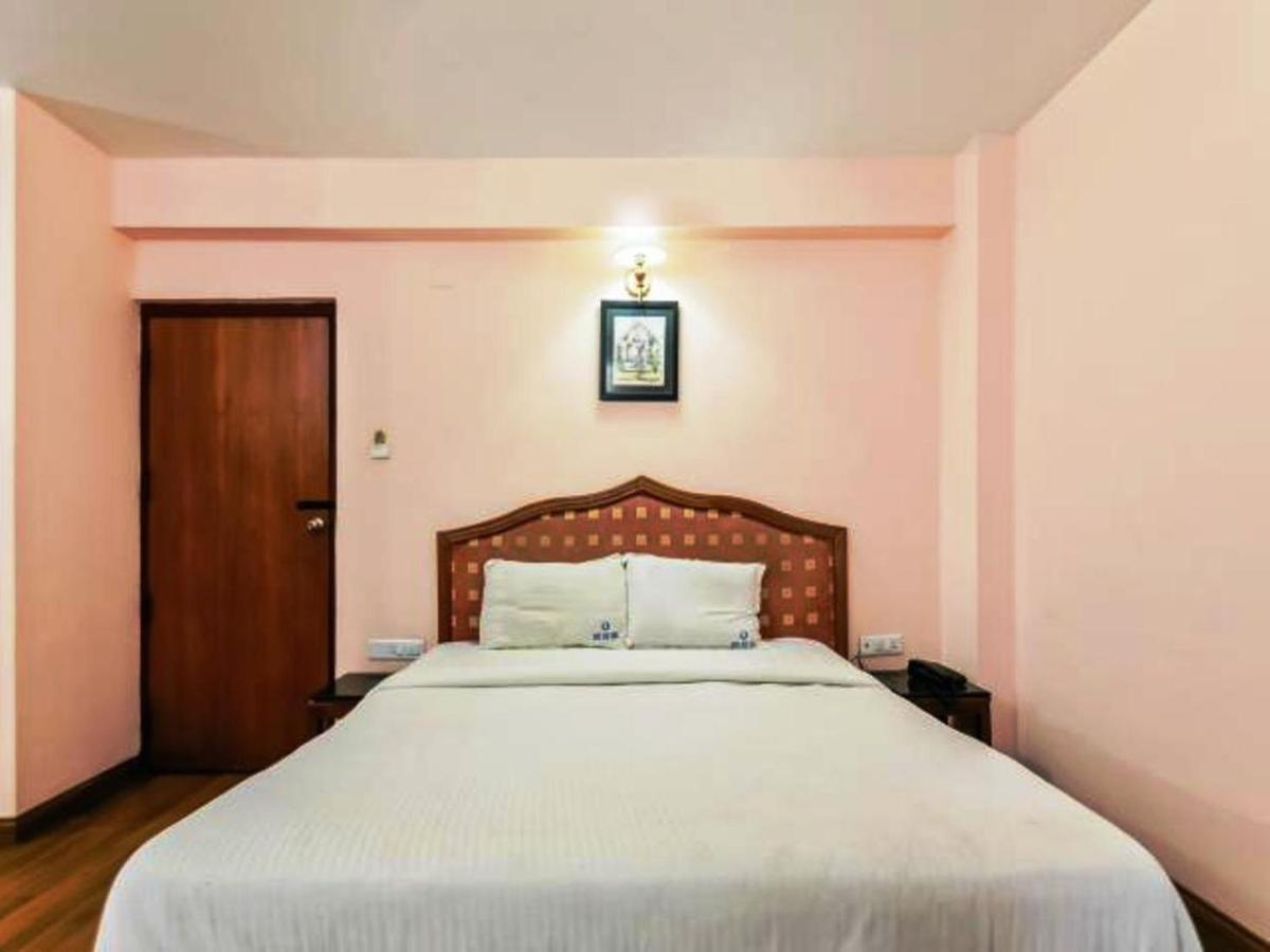 Hotel Blue Bird Udagamandalam Exterior foto