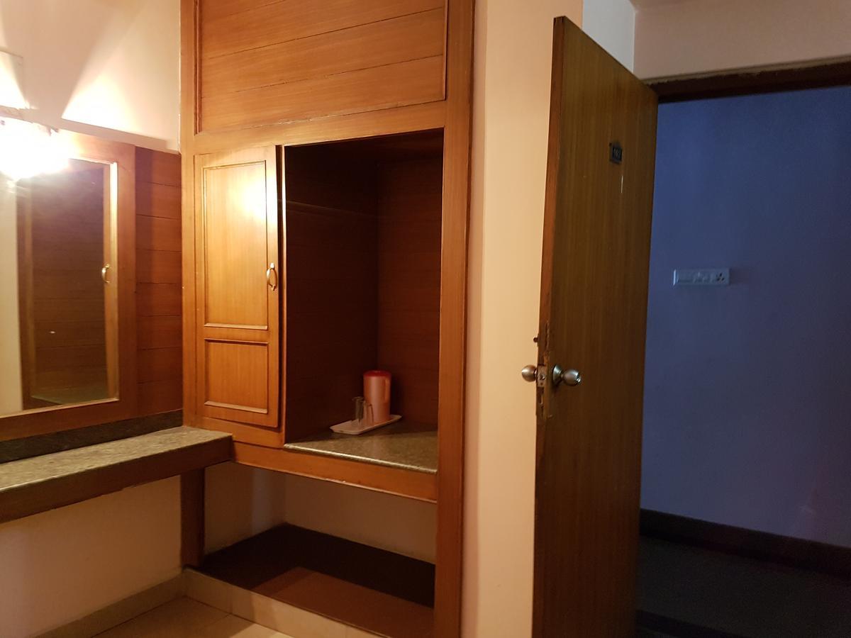 Hotel Blue Bird Udagamandalam Exterior foto